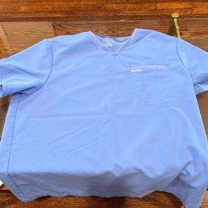 Men's 2-Pocket Tuck-In Scrub Top Sz. XL. Ciel Blue. 2 Available.